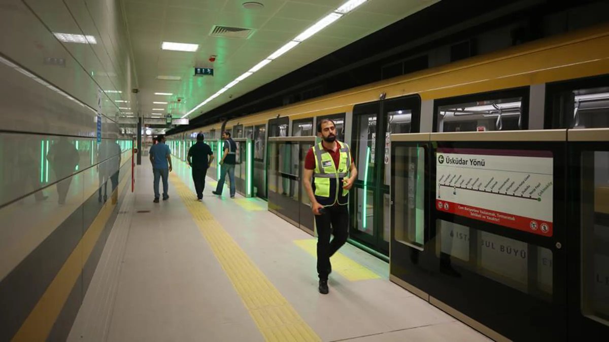 İstanbul'da 6 metro hattının sefer saatleri uzatıldı