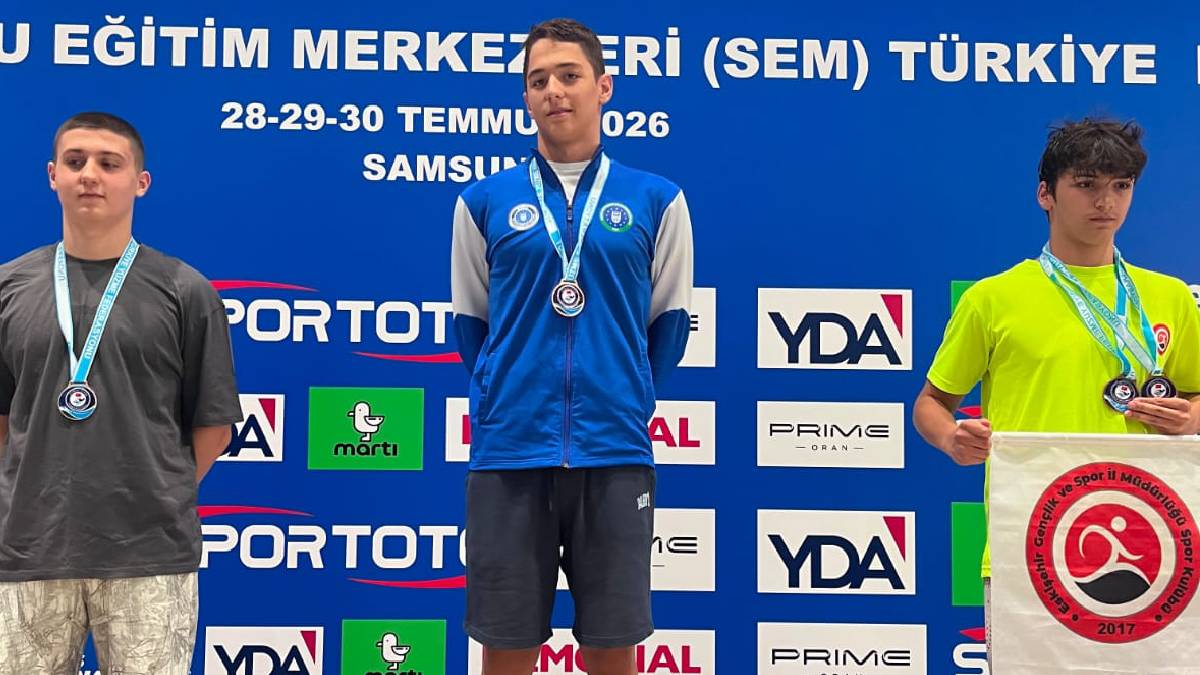 Büyükşehir Belediyesporlu yüzücülerden 3 madalya