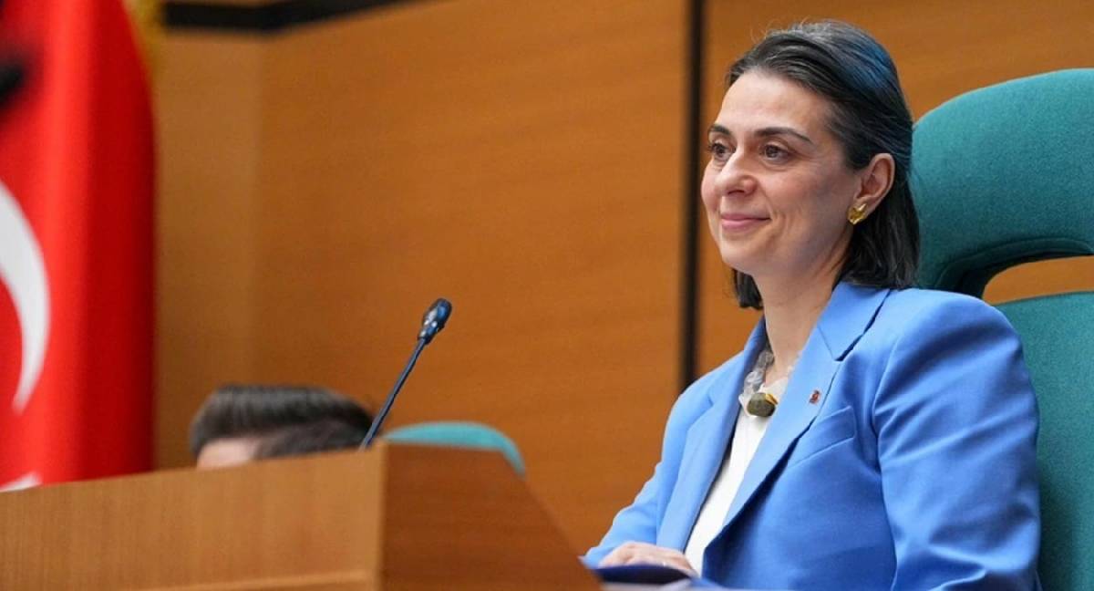 Üsküdar Belediye Başkanı Sinem Dedetaş tutuklandı