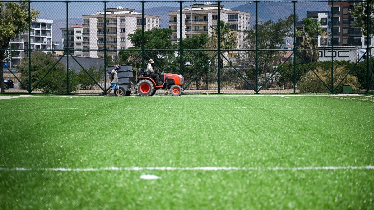 Bornova’da spor hamlesi: 5 tesis yenilendi, yeni sahalar yolda