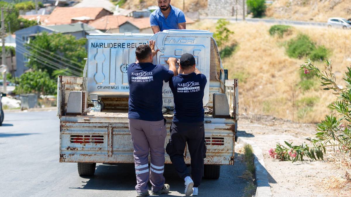 Narlıdere Belediyesinden çevre temizliği için 200 yeni çöp konteyneri