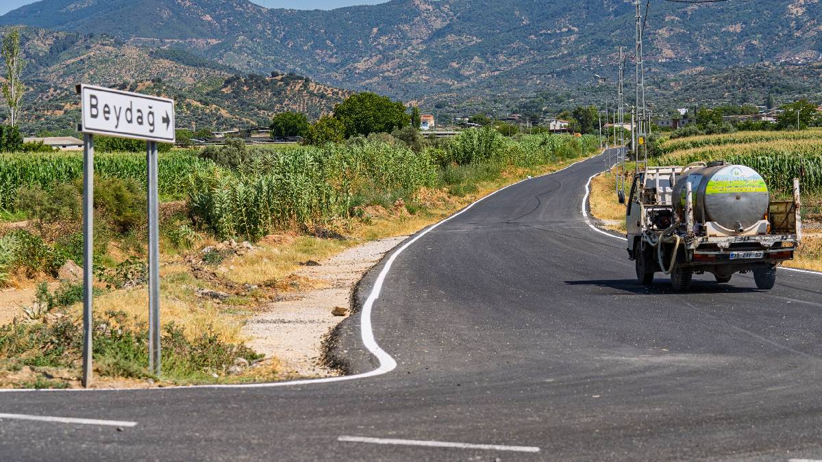 Beydağ’ın yıllardır beklediği yol hizmete açıldı