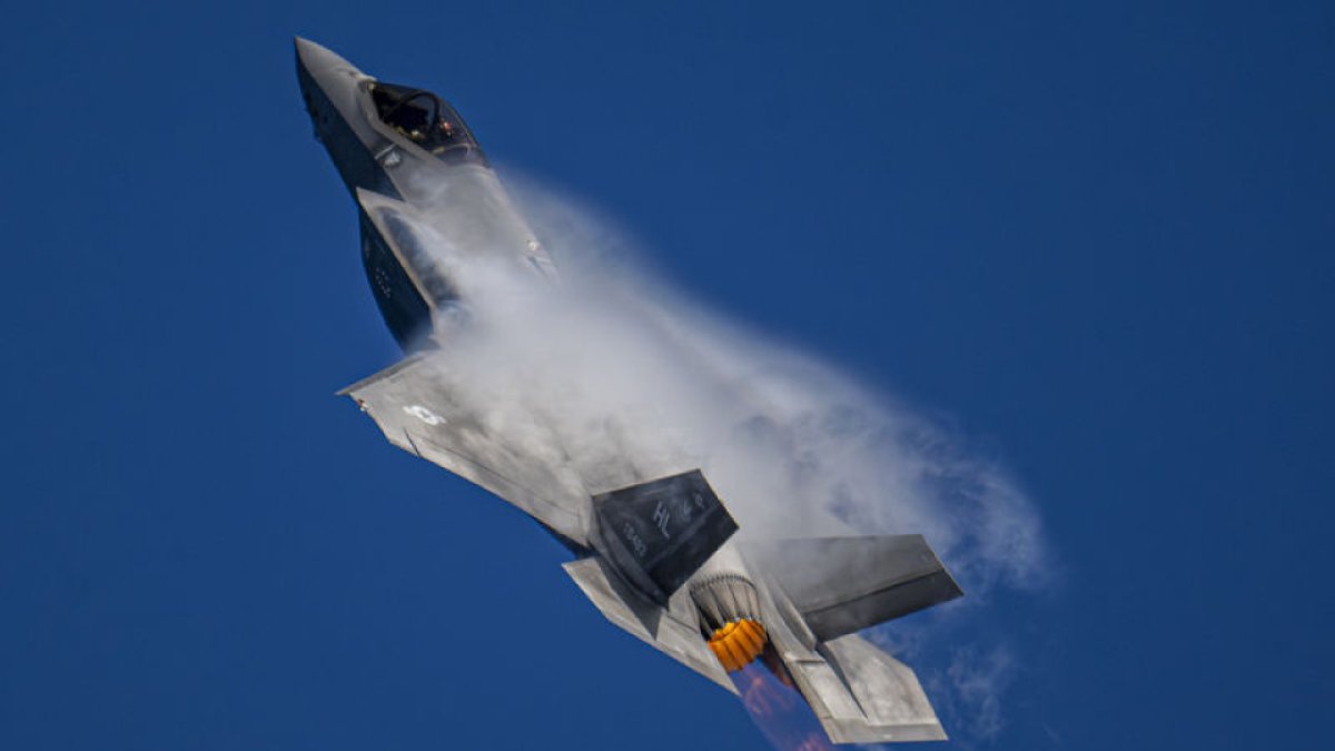 California'da F-35B savaş uçağı düştü
