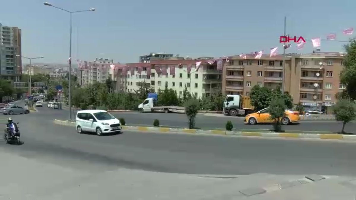 Mardin’de sıcaklık 40 derecenin üzerine çıktı; cadde ve sokaklar boş kaldı