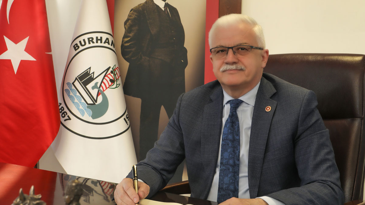 Burhaniye Belediye Başkanı Ali Kemal Deveciler CHP'den istifa etti