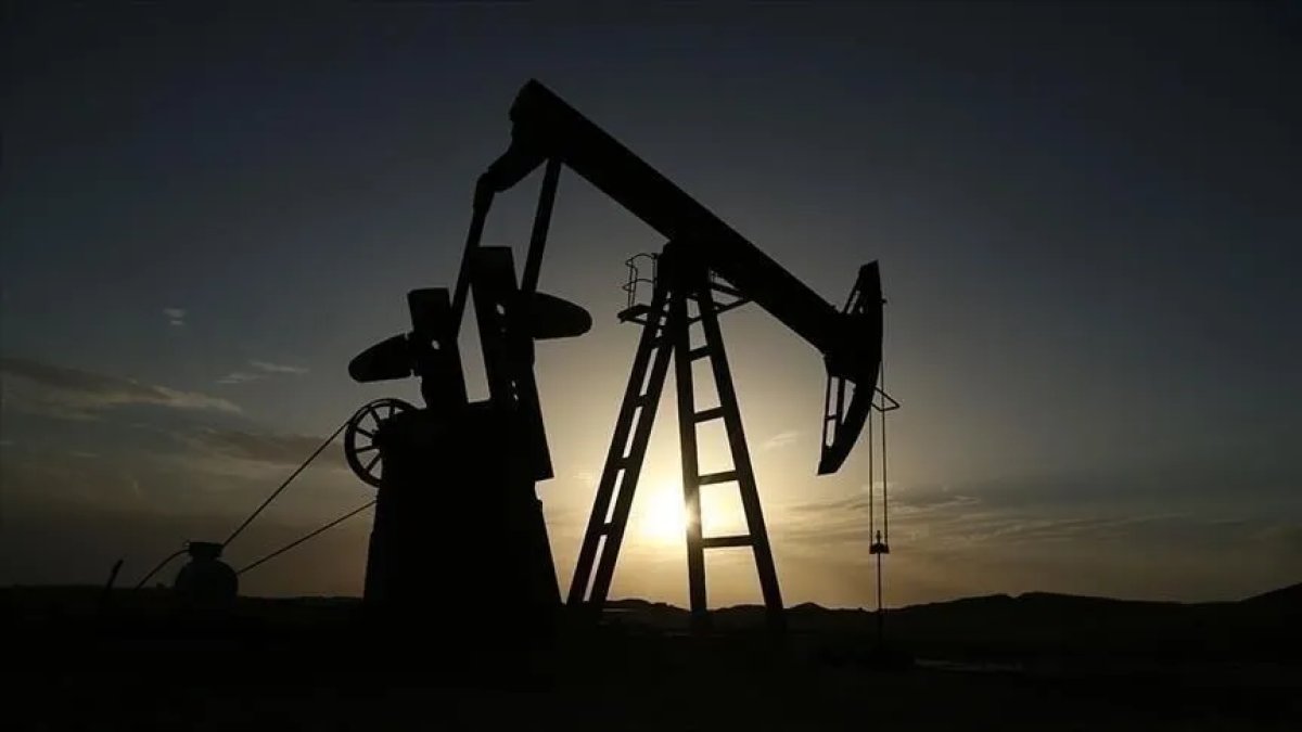 ABD-İran görüşmeleri umudu petrolü sert düşürdü: Brent yüzde 7,3 geriledi