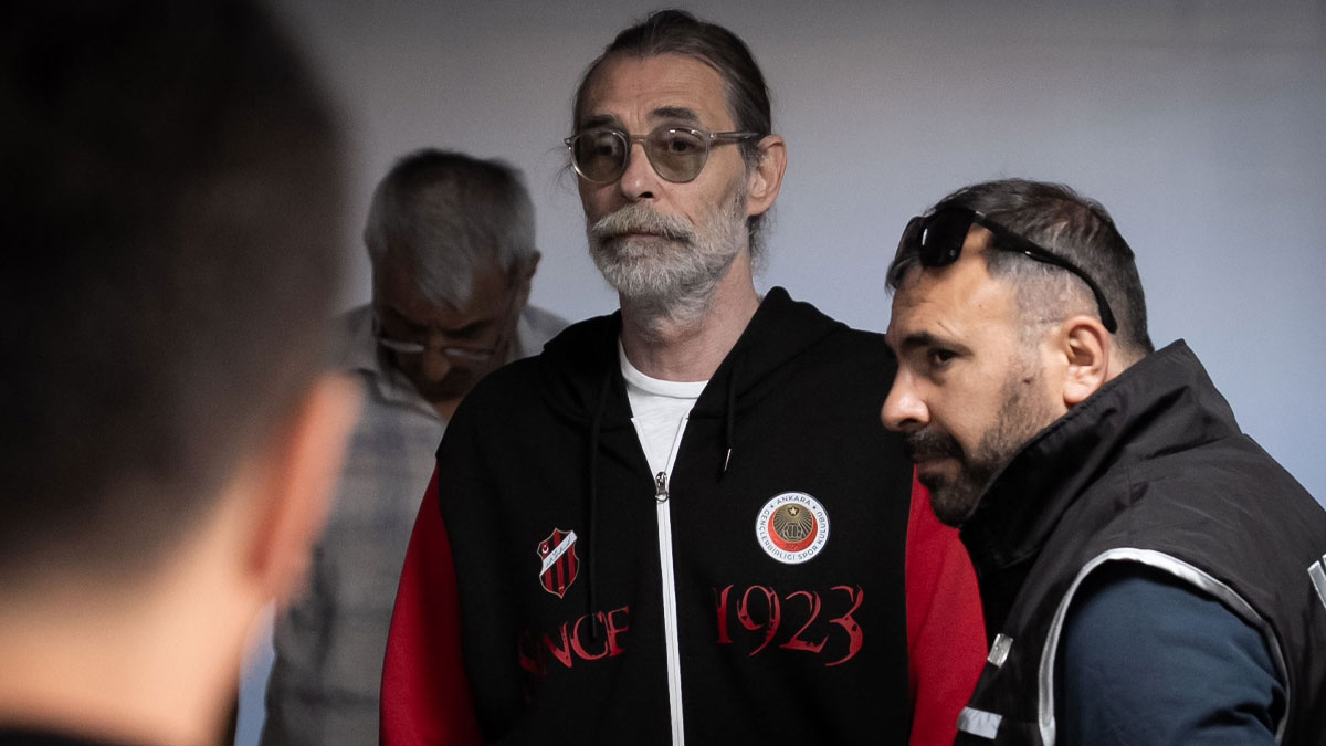 Erdal Beşikçioğlu Konya Cezaevi’ne nakledildi