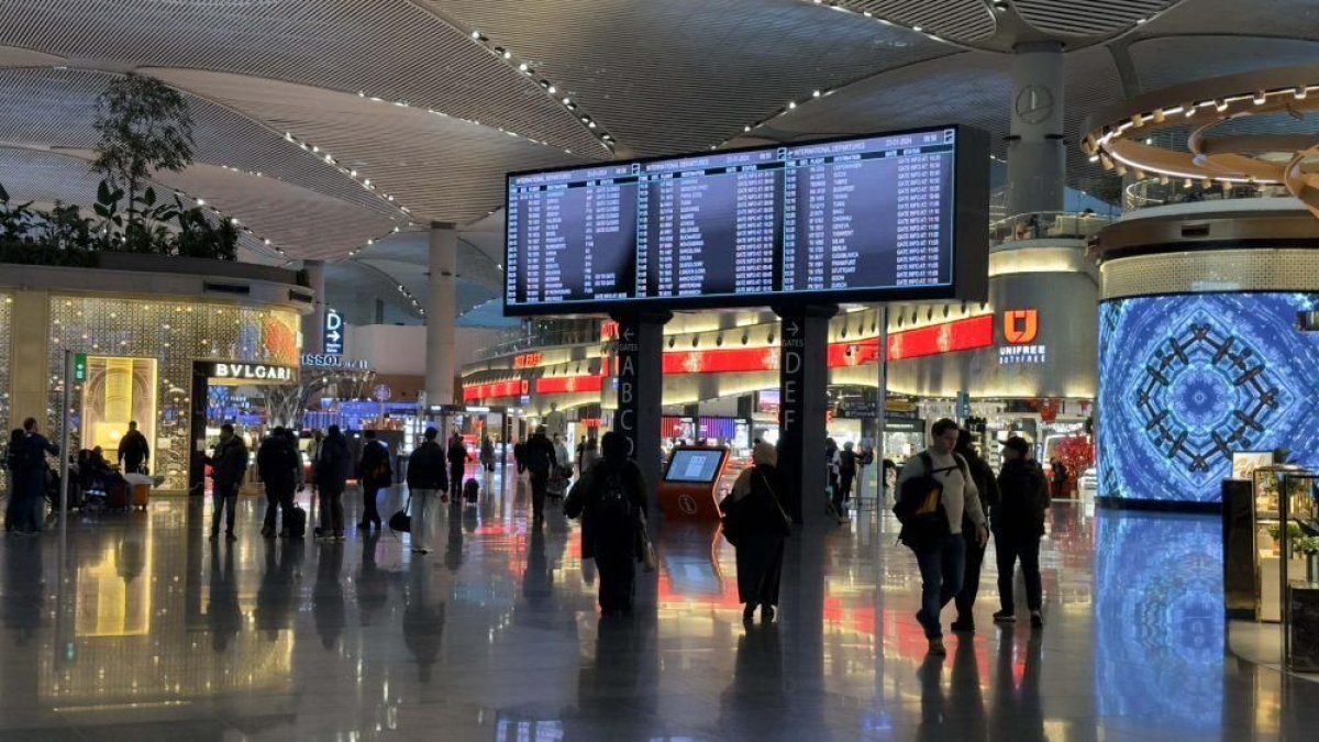 Türkiye'ye en çok turist gönderen ülkeler belli oldu: Zirvenin sahibi değişmedi