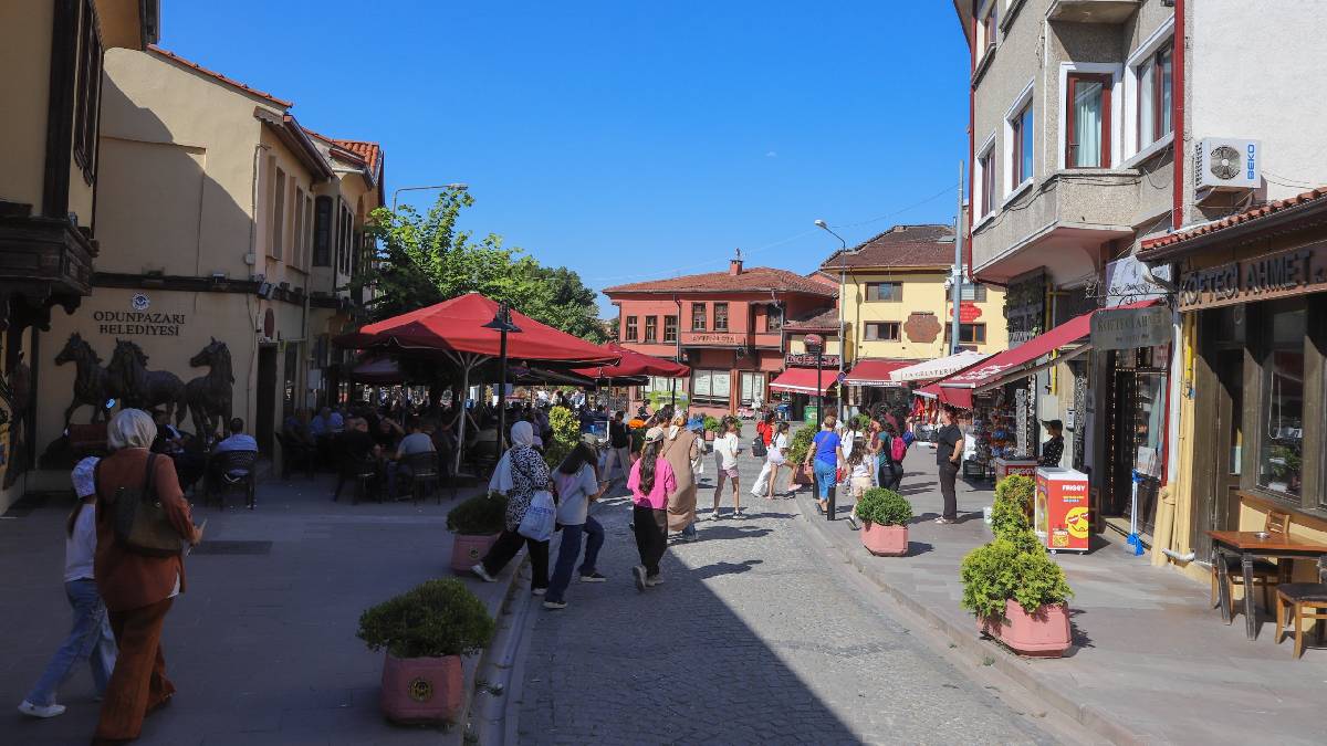Düşler Atölyesi'nde çocuklar kenti çizerek keşfetti