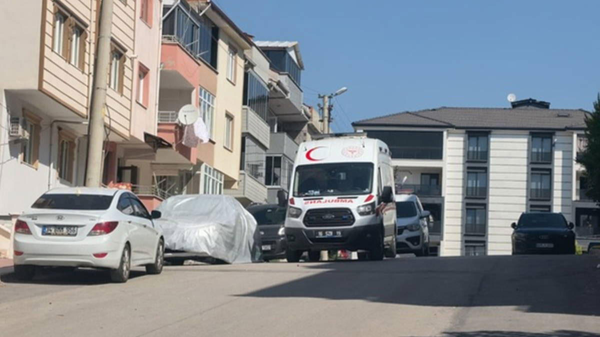 Bursa'da şüpheli ölüm: Eşini kanlar içinde ölü buldu