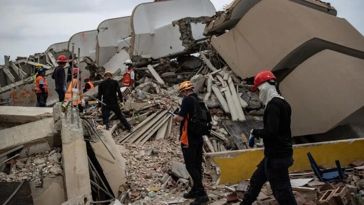 Venezuela'daki depremlerde can kaybı 6 bin 125'e yükseldi