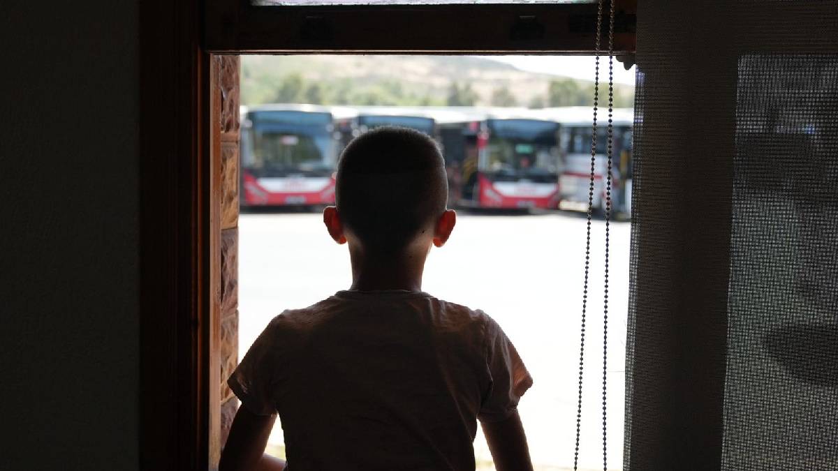 Hayali ESHOT'la gerçek oldu: Minik Edip şoför üniforması giydi, direksiyonun başına geçti