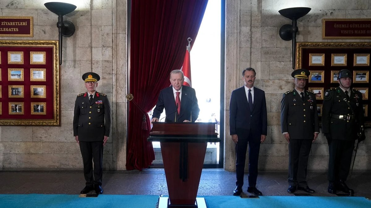 Erdoğan: TSK milletimizin güven kaynağı olmayı sürdürüyor