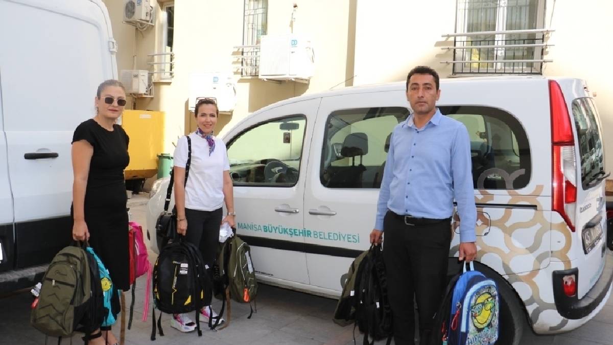 Manisa Büyükşehir Belediyesinden eğitime destek paketi: Öğrenci desteği, misafirhane ve kırtasiye başvuruları başladı