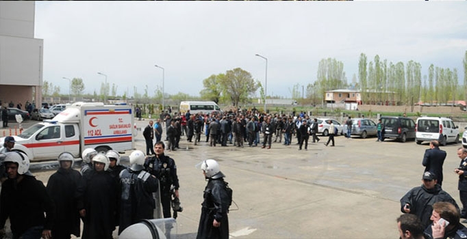 Minibüsçülerin yolcu kapma kavgası : 1 ölü