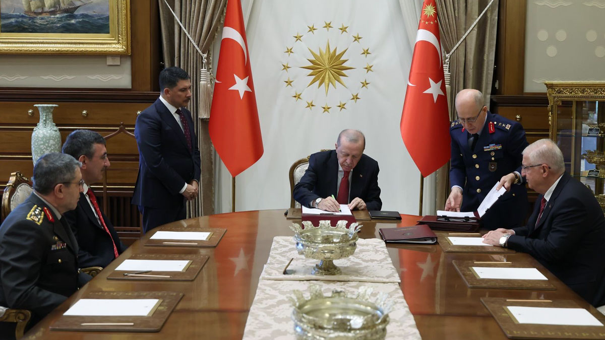 Erdoğan, YAŞ kararlarını imzaladı: Hava Kuvvetleri Komutanlığı'na Orgeneral Rafet Dalkıran atandı