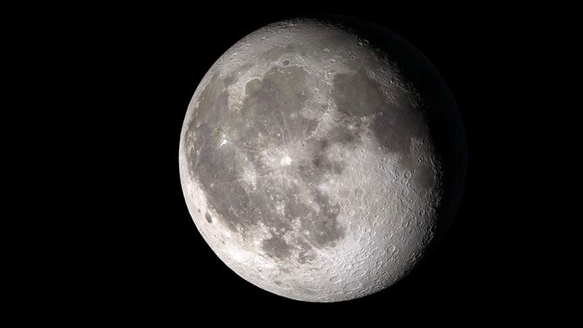 Falcon 9 roketinden kopan parçanın Ay’a çarpması bekleniyor