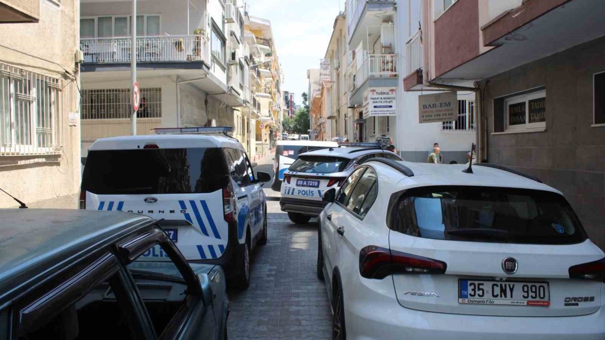 Aydın’da apartman dairesinde patlama: 1’i ağır 2 yaralı