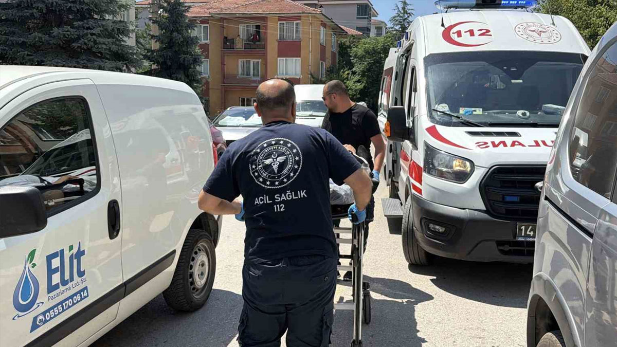 Kurabiye imalathanesinde feci kaza: 19 yaşındaki işçinin eli koptu
