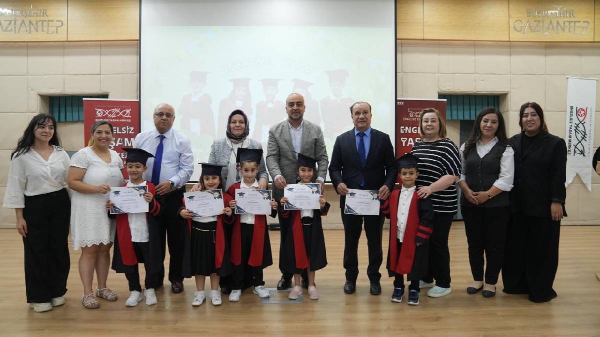 Gaziantep Büyükşehir CODA & COBA Çocuk Eğitim Merkezi'nde mezuniyet heyecanı