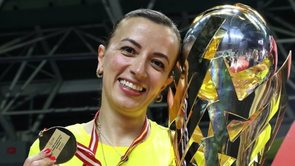 Sarı-lacivertlilerde Pelin Çelik dönemi başladı