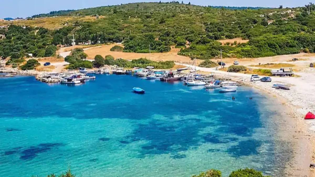 Sakin bir yaz kaçamağı isteyen kendini buraya atıyor! İzmir’in doğayla iç içe tatil cenneti