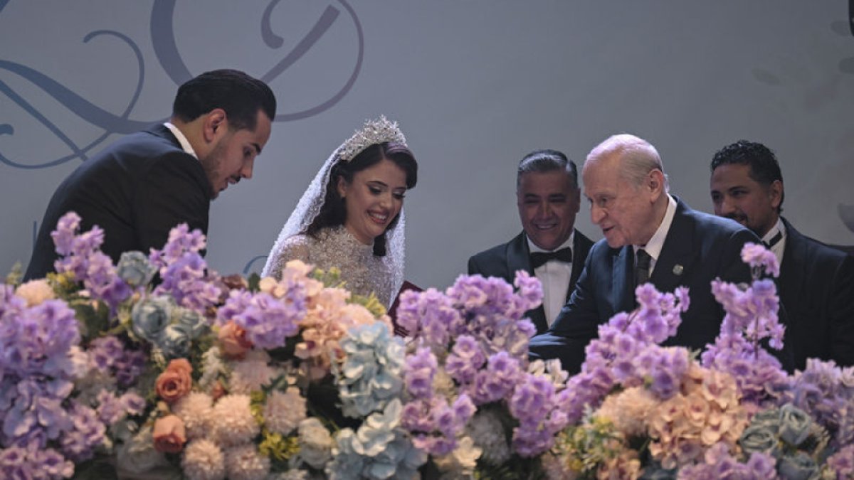 Bahçeli, nikah şahidi oldu