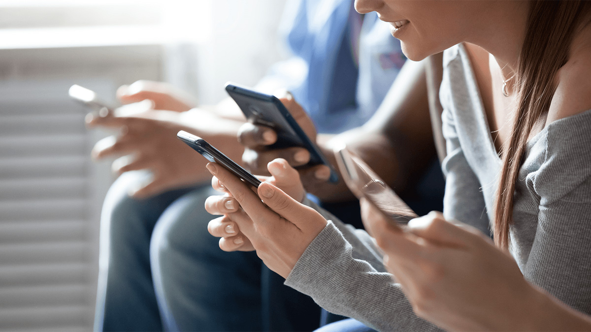 Ekran bağımlılığına radikal çözüm: Bağımlılık yapmayan telefon üretilmeli!