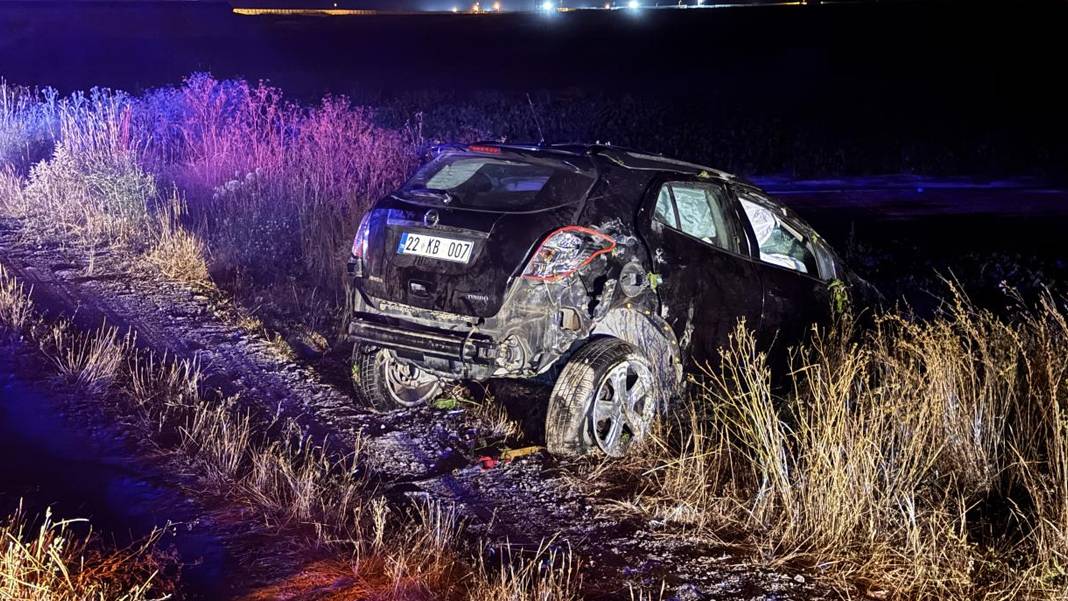 Kayseri'de devrilen otomobilde 1 çocuk öldü, 3 kişi yaralandı