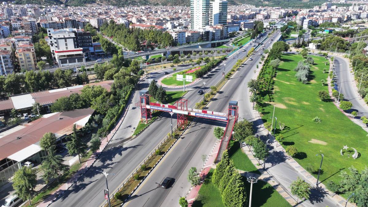 Büyükşehirden Kuşlubahçe’deki üst geçide asansör kolaylığı