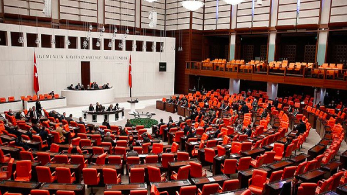 TBMM'den yeni haklar müjdesi: Şehit aileleri ve gazi maaşları ne kadar oldu? Kimlere yeni aylık bağlanacak?