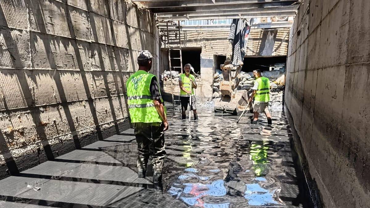 Körfez’e açılan Poligon Deresi’nde dip temizliği