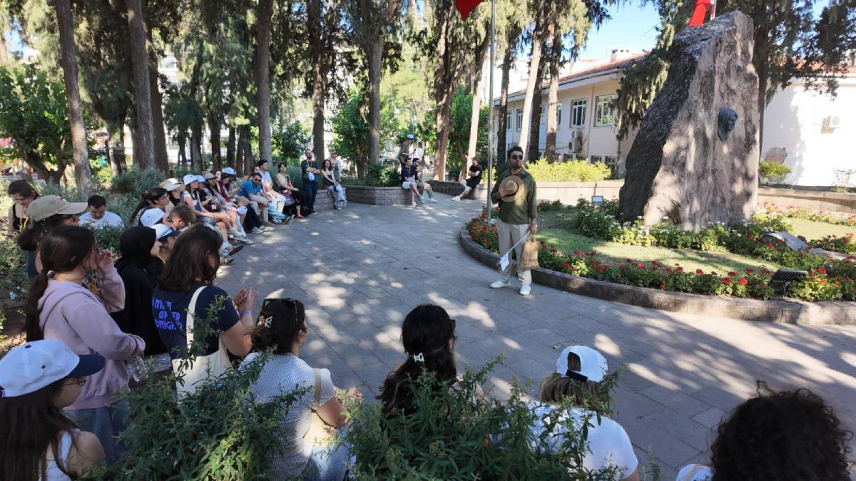 Karşıyaka’da rehberli turlar yeni rotayla devam ediyor