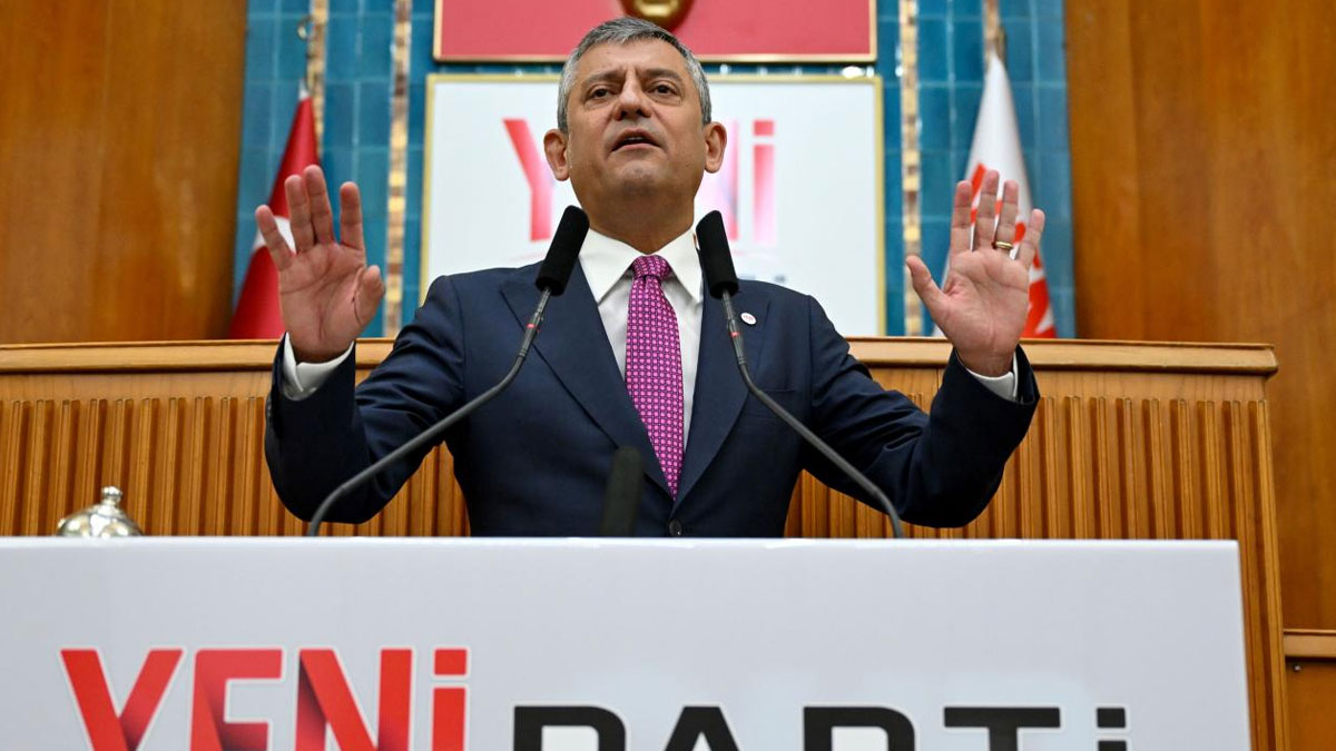 YENİ Parti’de çözüm kanunu için bağlayıcı grup kararı yok: Özel’den vekillere “Bana güvenin” mesajı