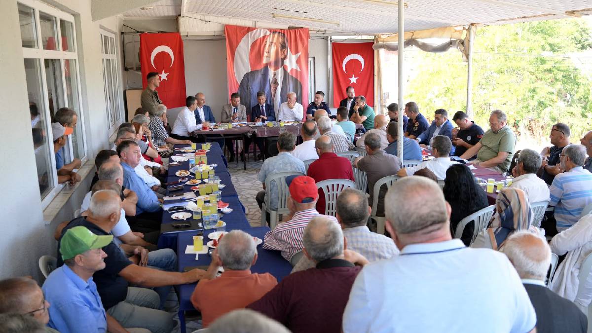 Başkan Sarıkurt Şahpaz Mahallesi halk toplantısına katıldı