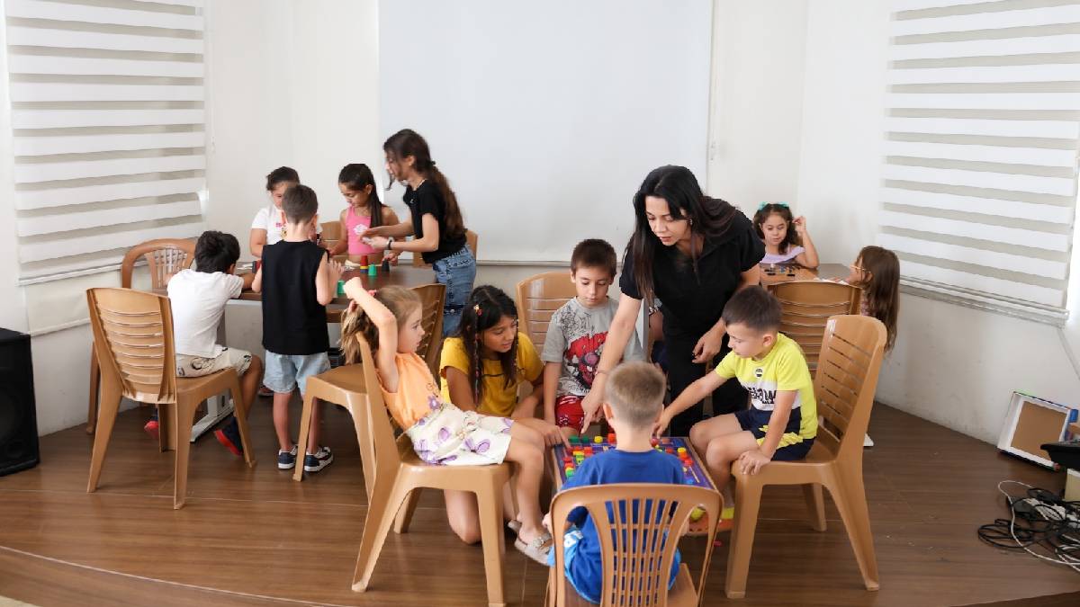 Efeler’in çocukları akıl oyunlarıyla geleceğe hazırlanıyor