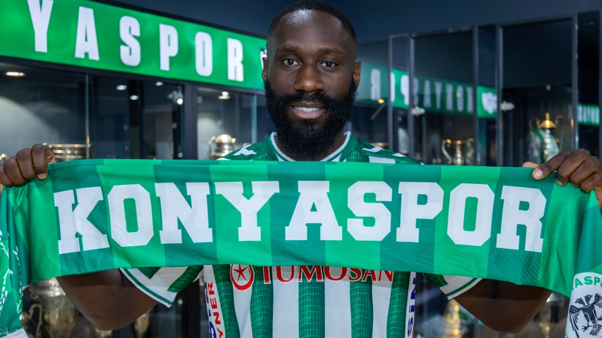 Masuaku Süper Lig'e geri döndü: Konyaspor'a transfer oldu