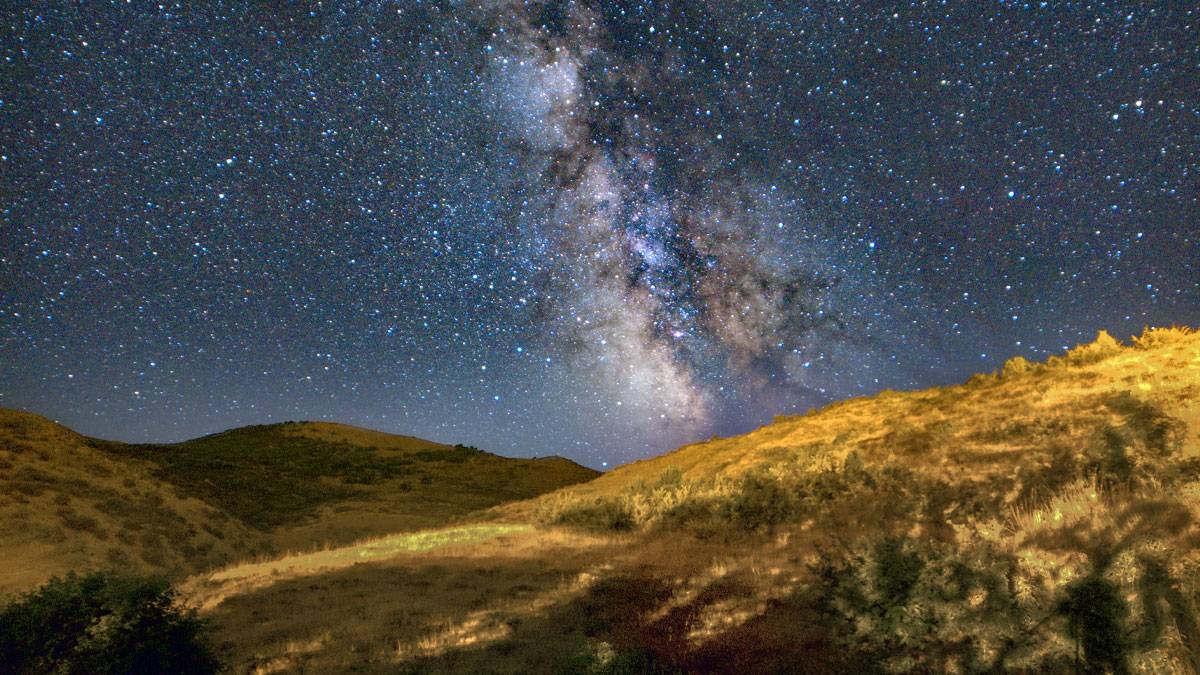 Bitlis’te gökyüzü şöleni: Perseid meteorları görüntülendi