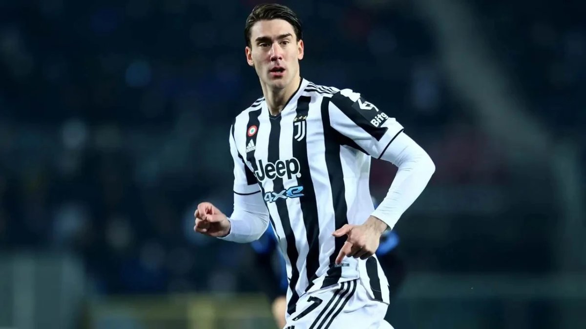 Dusan Vlahovic Beşiktaş'ta 9 numara mı giyece: Vlahovic kimdir, kaç yaşında, hangi takımlarda oynadı?