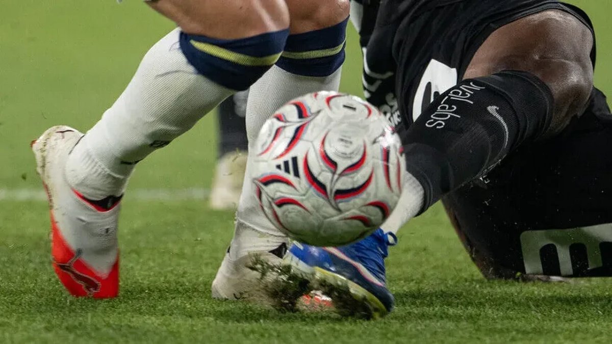 Fenerbahçe'nin Şampiyonlar Ligi Play-Off rakibi kesinleşti: Dev Eşleşme! Fenerbahçe - Lyon maçı ne zaman oynanacak?