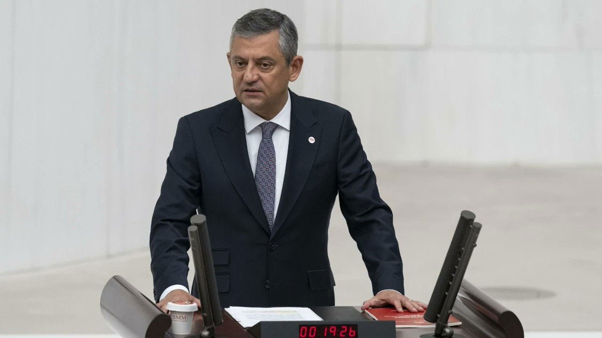 Özel’den çerçeve yasa mesajı: “Trabzon'daki endişeyi, Diyarbakır’daki umudu kayda geçirdik”