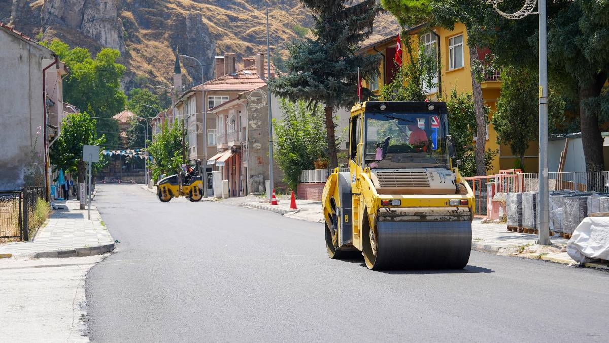 Büyükşehirden İnönü’ye sıcak asfalt