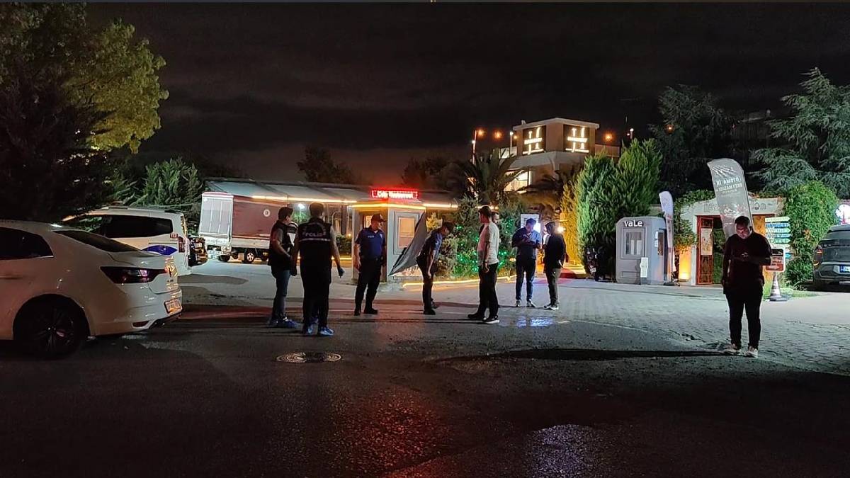 Küçükçekmece’de kafeye silahlı saldırı: 2 kişi yaralandı