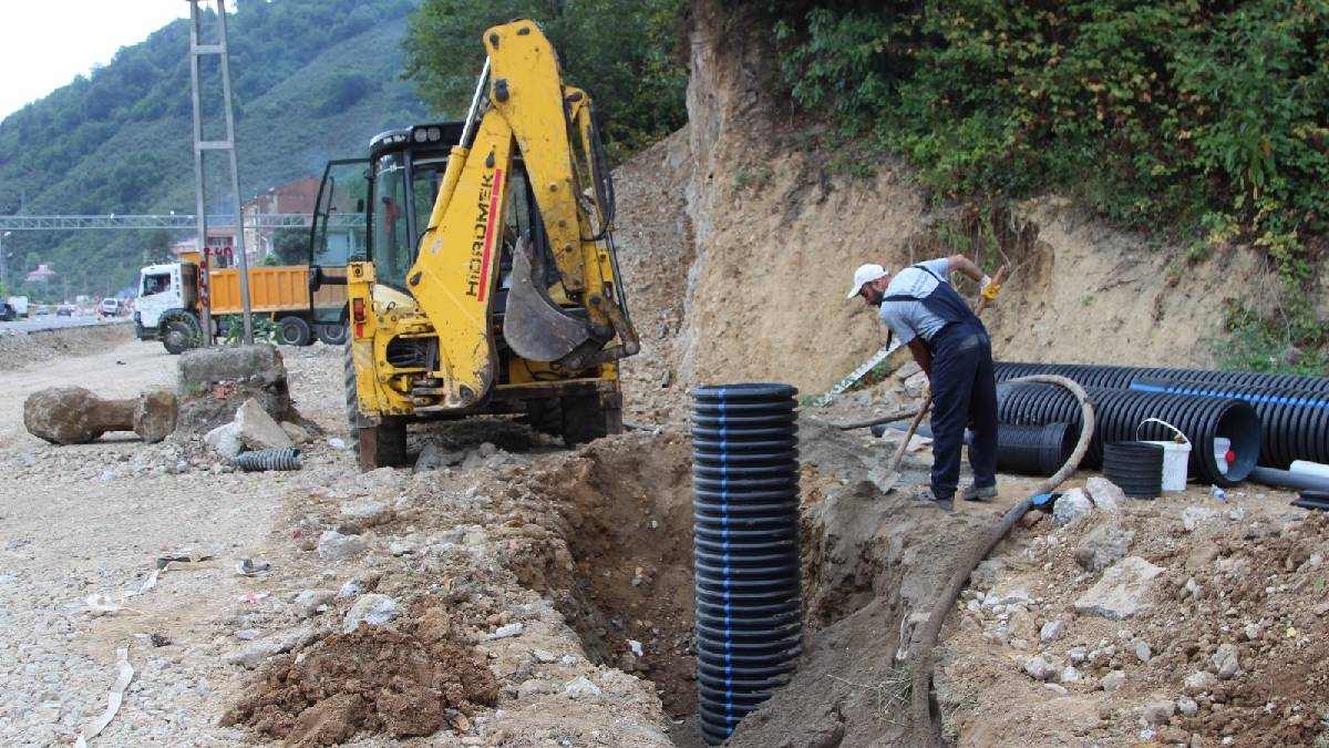 Giresun Belediyesinin altyapı yatırımları mahalle bazında sürüyor