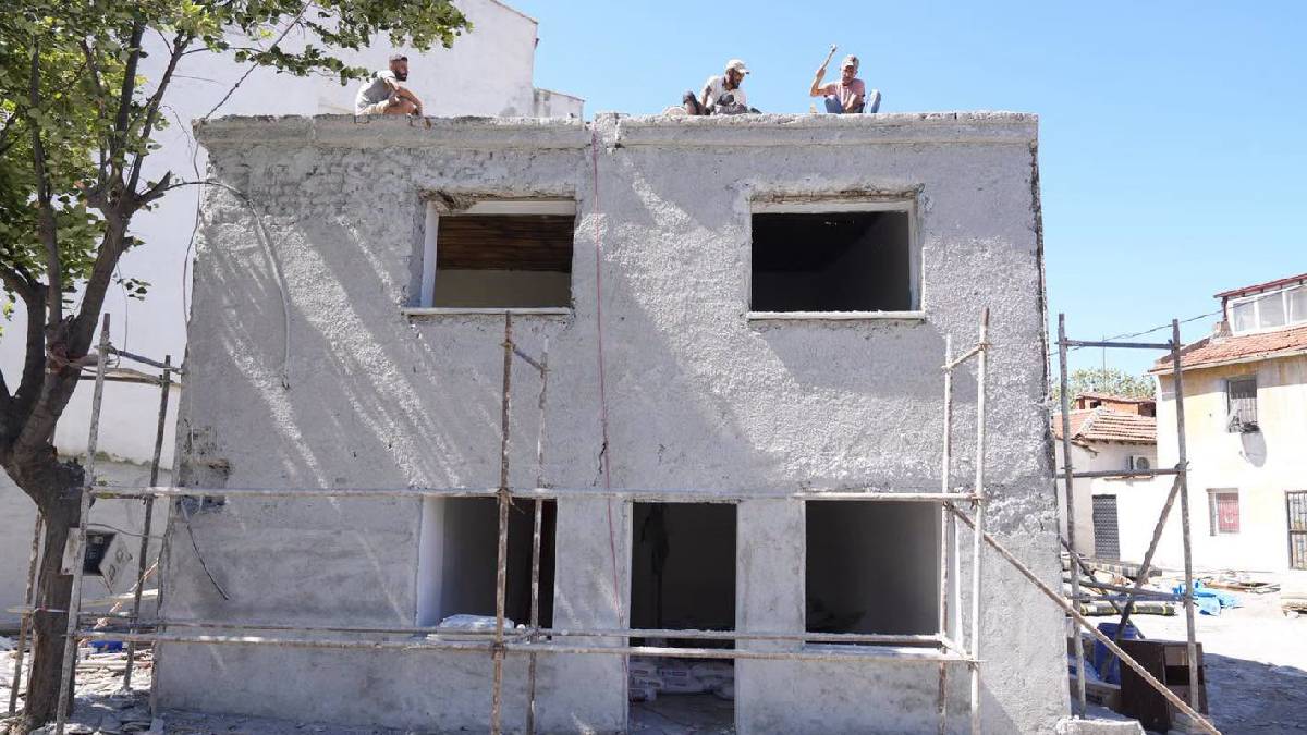 Usta şairin Burhaniye’deki evi müzeye dönüşüyor