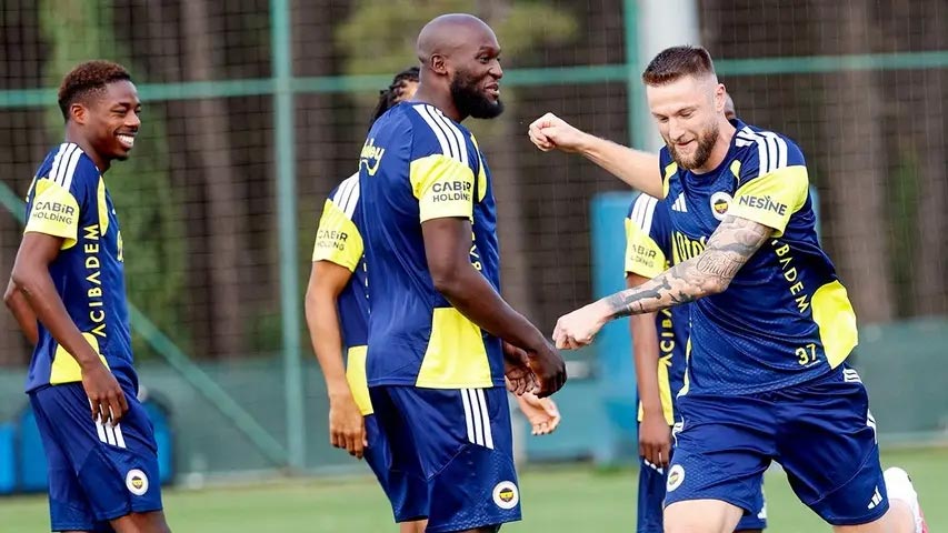 Fenerbahçe’nin Gençlerbirliği maçı kadrosu açıklandı: Kalede dikkat çeken tercih