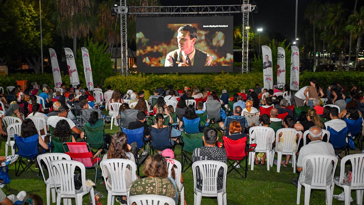 Mersin Büyükşehir ile yıldızların altında sinema keyfi