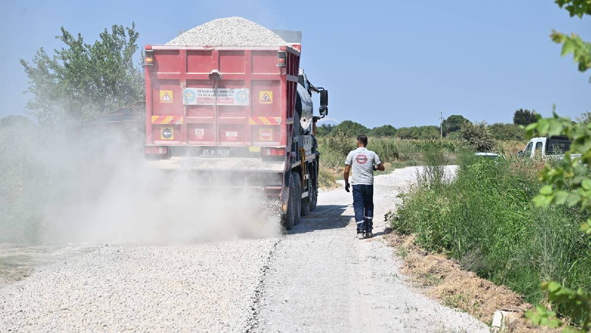 Yunusemre Barbaros Mahallesi’nde 7 kilometrelik soğuk asfalt çalışması