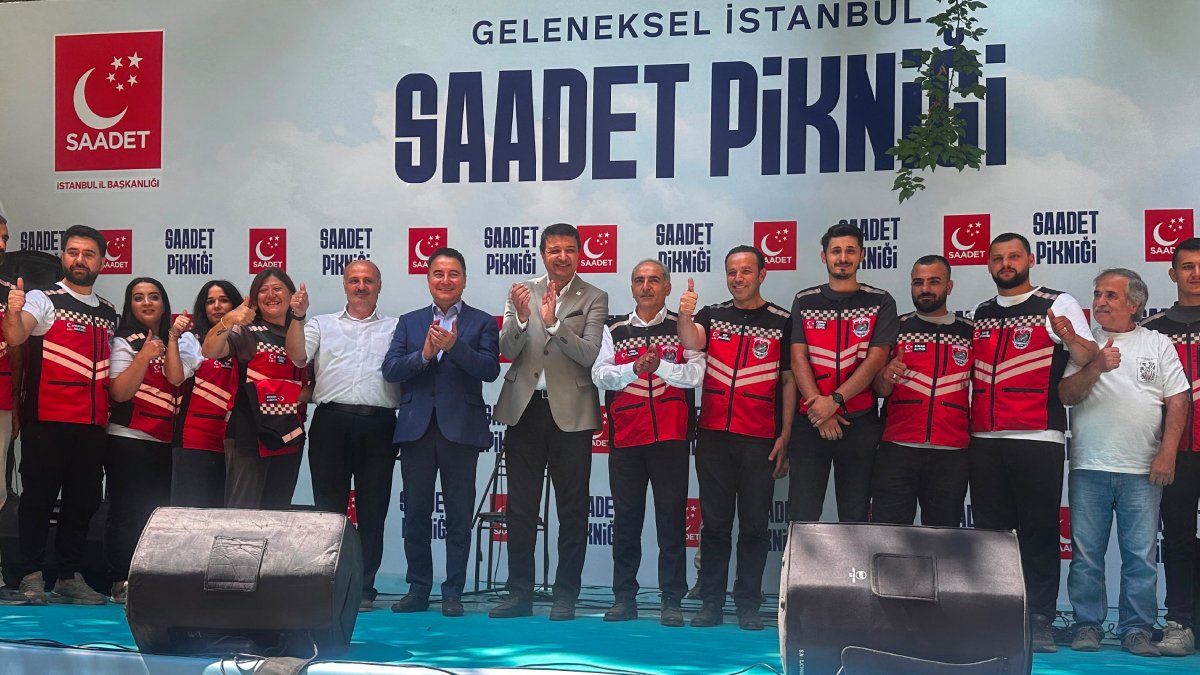 Babacan: Türkiye bir avuç insanın değil, 86 milyonun ülkesi