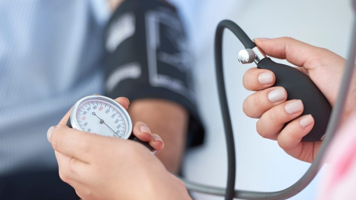 'Sessiz katil' yaz sıcaklarında tehdit saçıyor: Hipertansiyon hastalarına 10 kritik uyarı